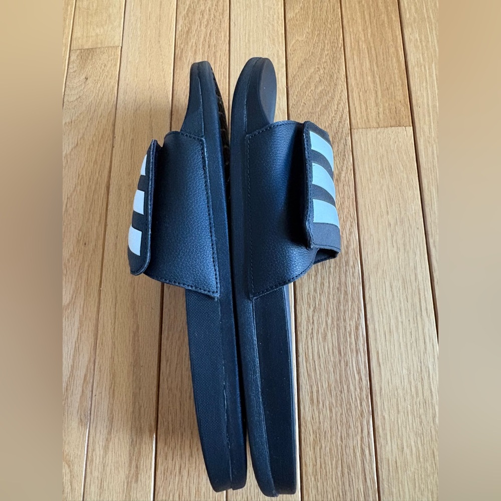 NWT Adidas Slides - Picture 5 of 9